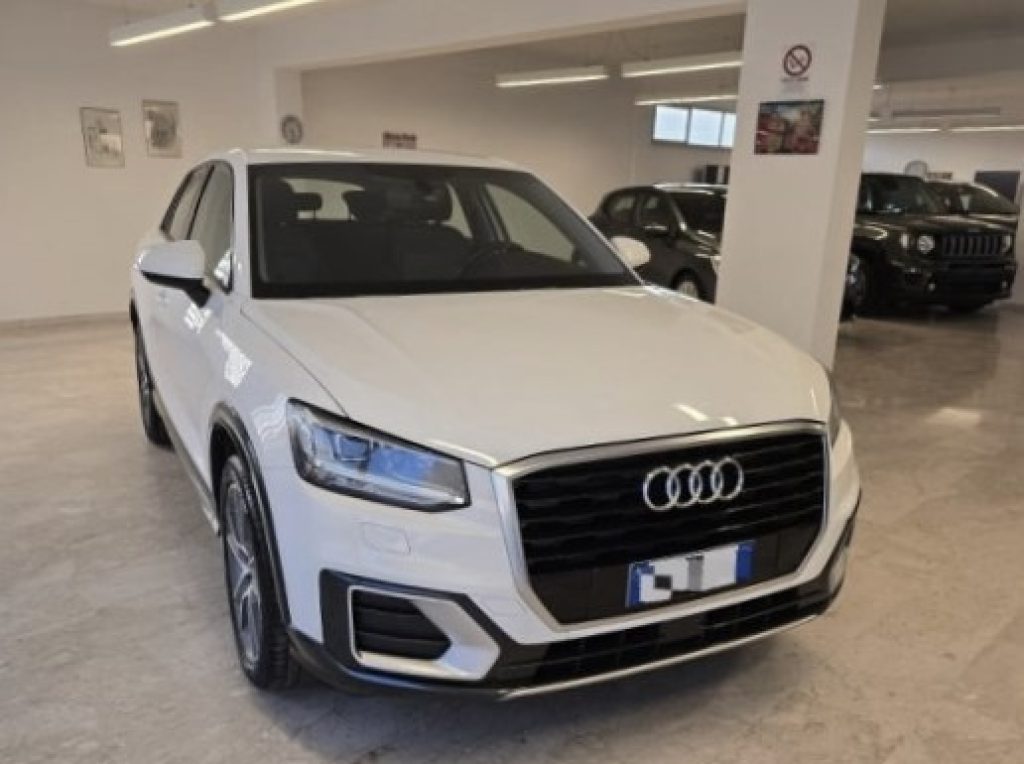 AUDI Q2 1.6 TDI 115 CV Business